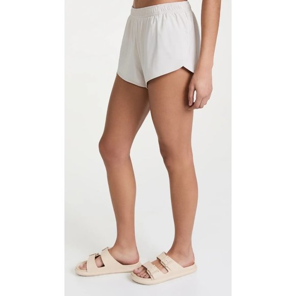 ALL ACCESS Run Shorts in Silver Cloud - NWT - Size Large - Picture 5 of 5